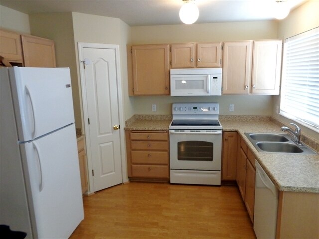 Foto del edificio - 3340 S Raquel Cir