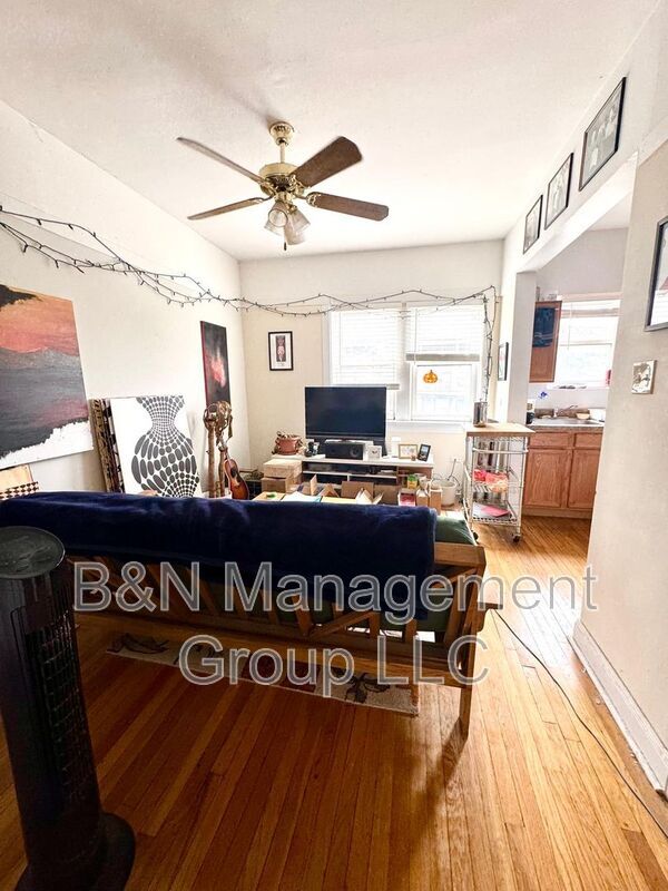 Photo - 1057 W Dakin St Apartment