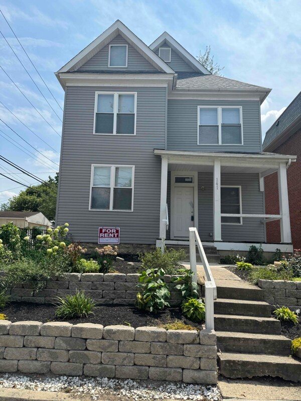 Primary Photo - 141 E 8th Ave