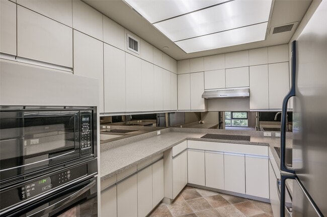 Foto del edificio - 5100 San Felipe St