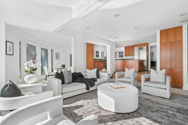 Foto del edificio - 9625 Oak Pass Rd