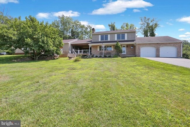 Building Photo - 20 Lehland Dr