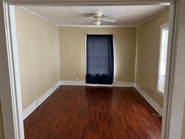 Foto del edificio - 5105 Crawford St