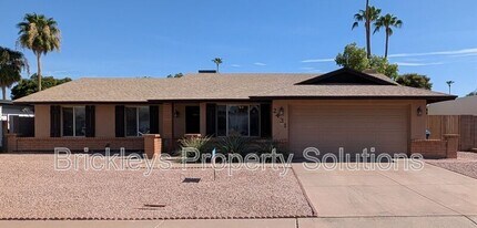 Building Photo - 2431 W Plata Ave