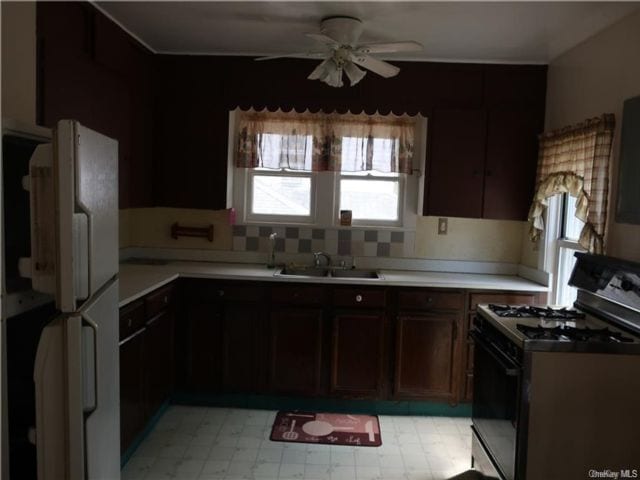 Building Photo - 331 Main St