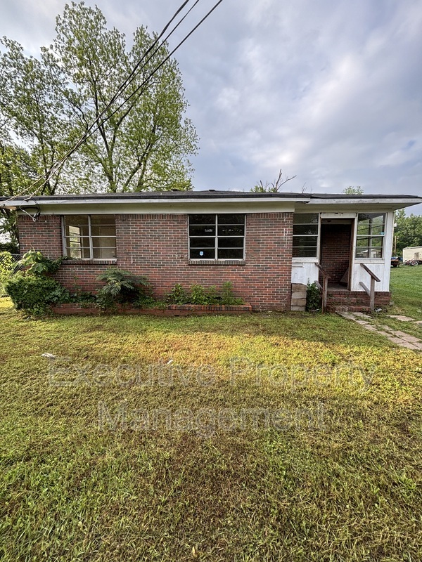 Foto principal - 4801 Main St