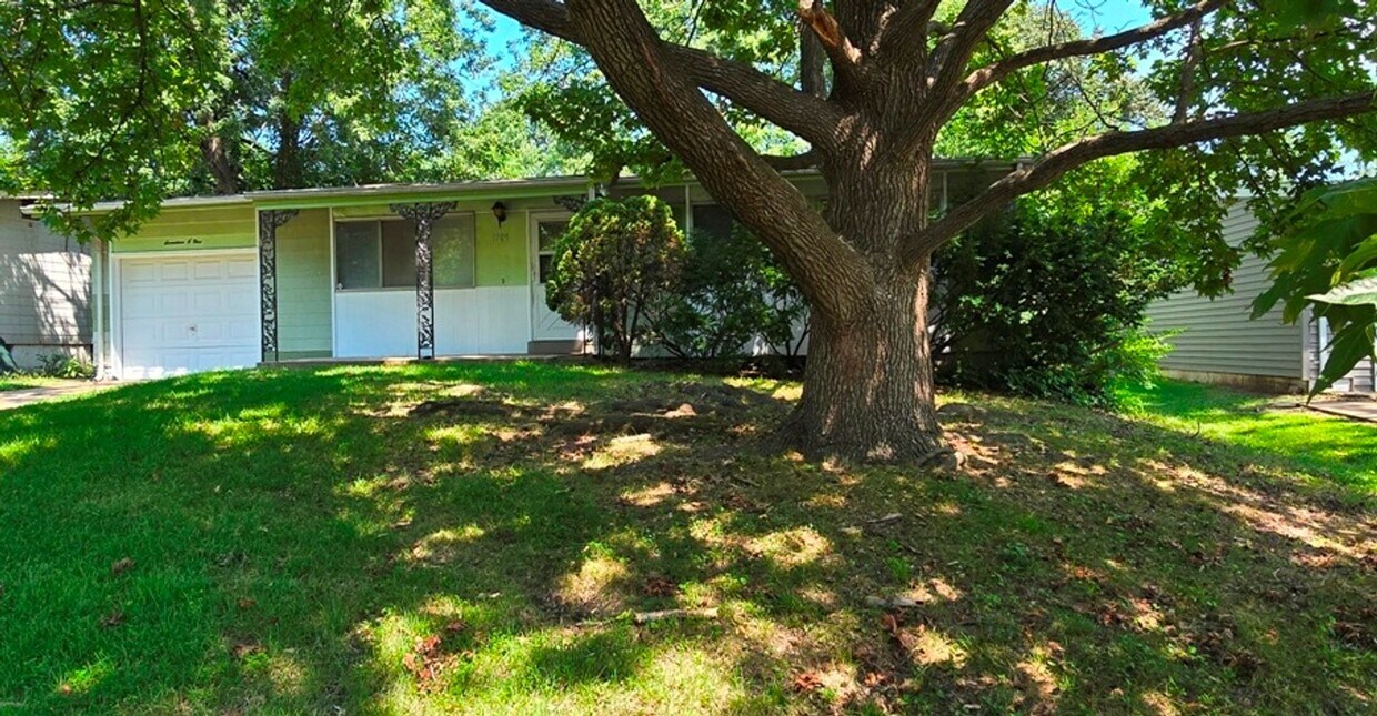 Primary Photo - Recently Remodeled House for Rent in Dellwood