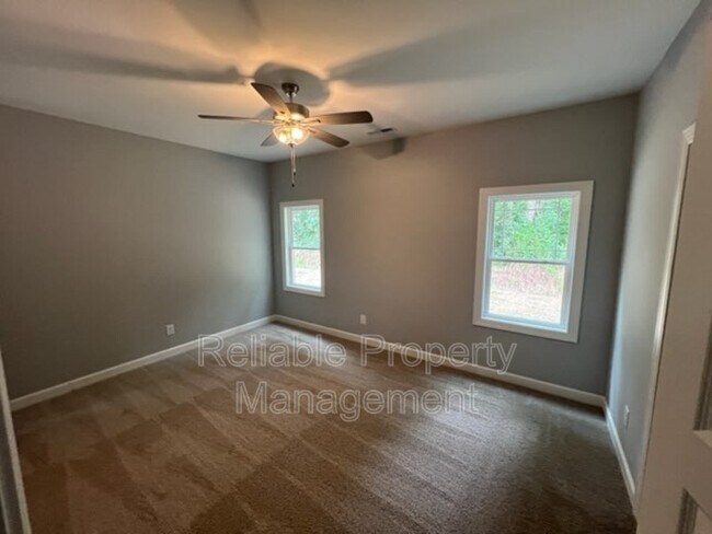Foto del edificio - 107 Lynn Ln