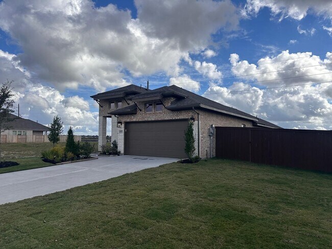 Foto del edificio - 6030 Cottontail Ln