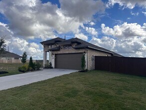 Building Photo - 6030 Cottontail Ln