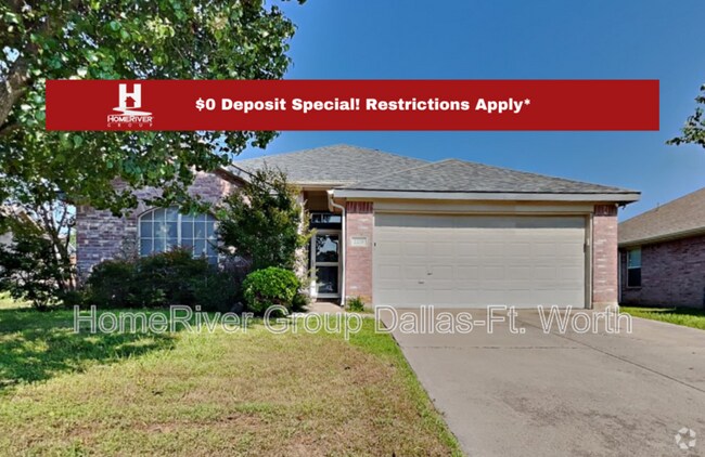 Building Photo - 2218 Spruce Cir