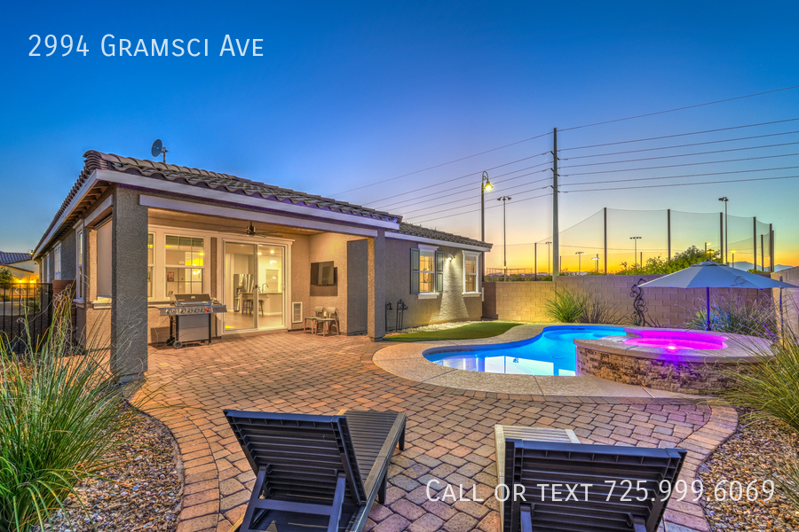 Foto principal - 2994 Gramsci Ave