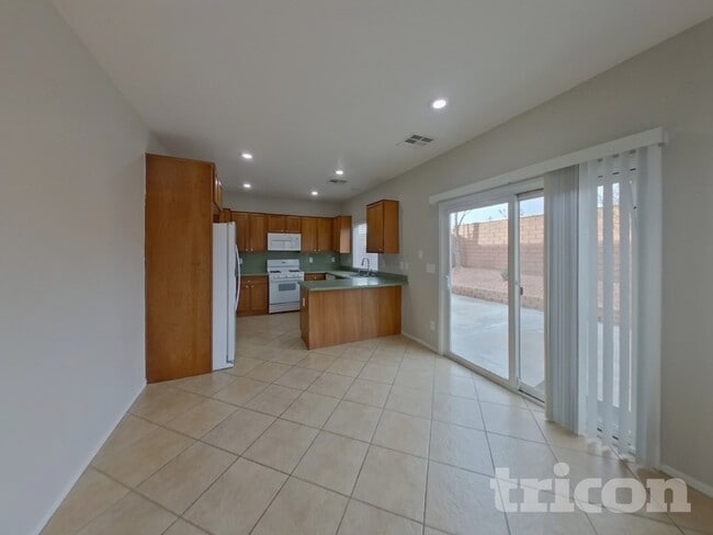 Building Photo - 10119 Deep Glen St