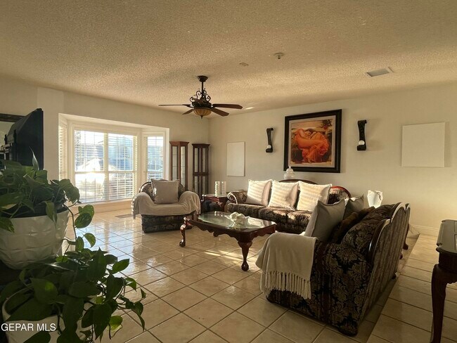 Building Photo - 157 Lago De Oro Dr