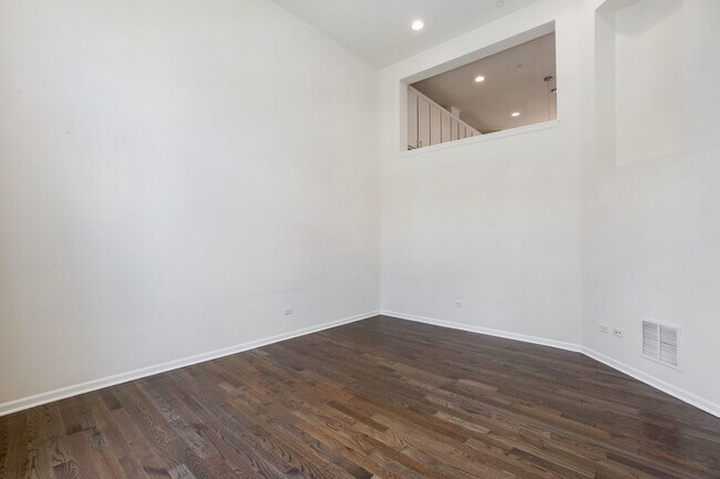 Building Photo - 4475 Monroe Ct