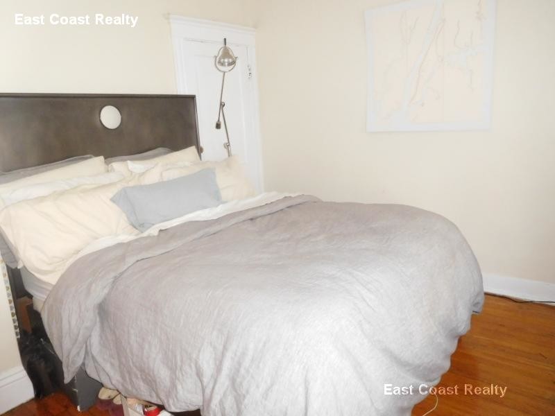 Foto principal - 161 Kelton St