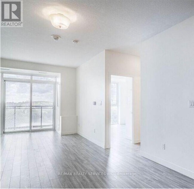 Photo du bâtiment - 128 King St N