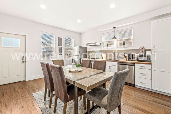Building Photo - Fully Furnished 3BR/2BA Home in Indianapolis – Modern Comfort!