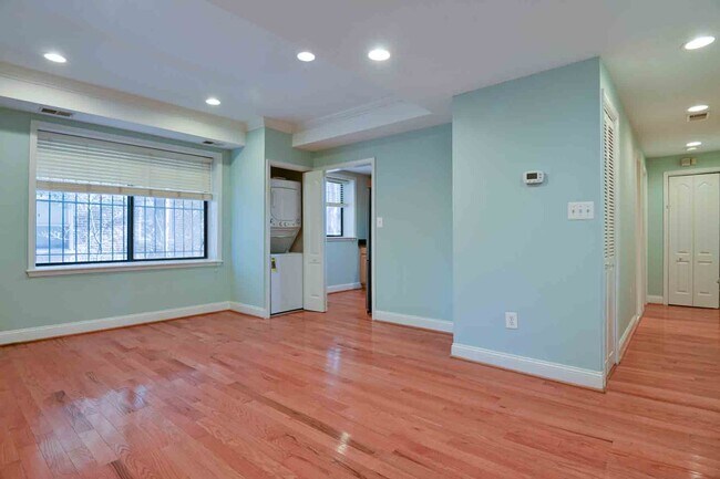 Foto del edificio - 1437 Spring Rd NW