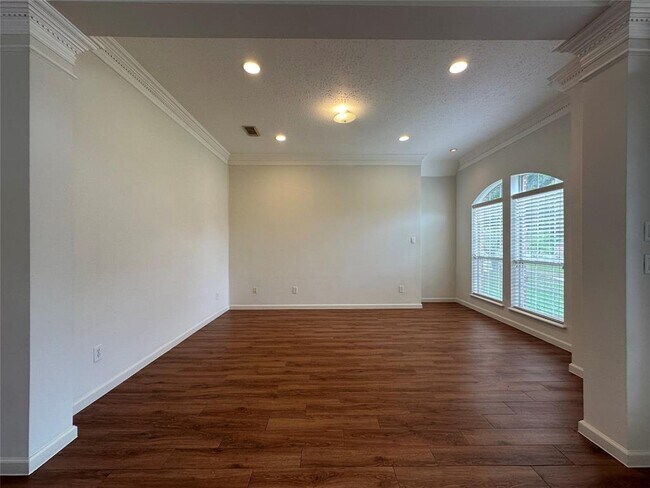 Building Photo - 5203 Whittier Oaks Dr