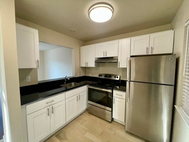 Foto del edificio - Updated 1BR in Fantastic Mission Location!!