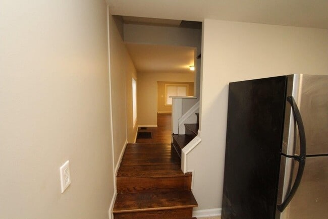 Building Photo - 448 S Huron Ave