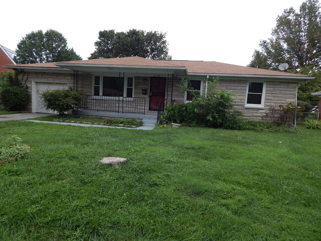 Building Photo - 3 Bedroom 1 Bathroom Home