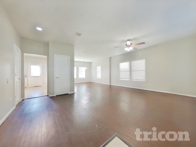 Building Photo - 11415 Carla St