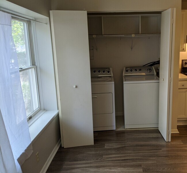 Foto del edificio - 7747 Kelley Ct