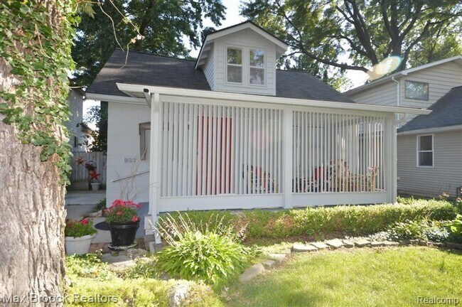 Foto del edificio - 932 Humphrey Ave