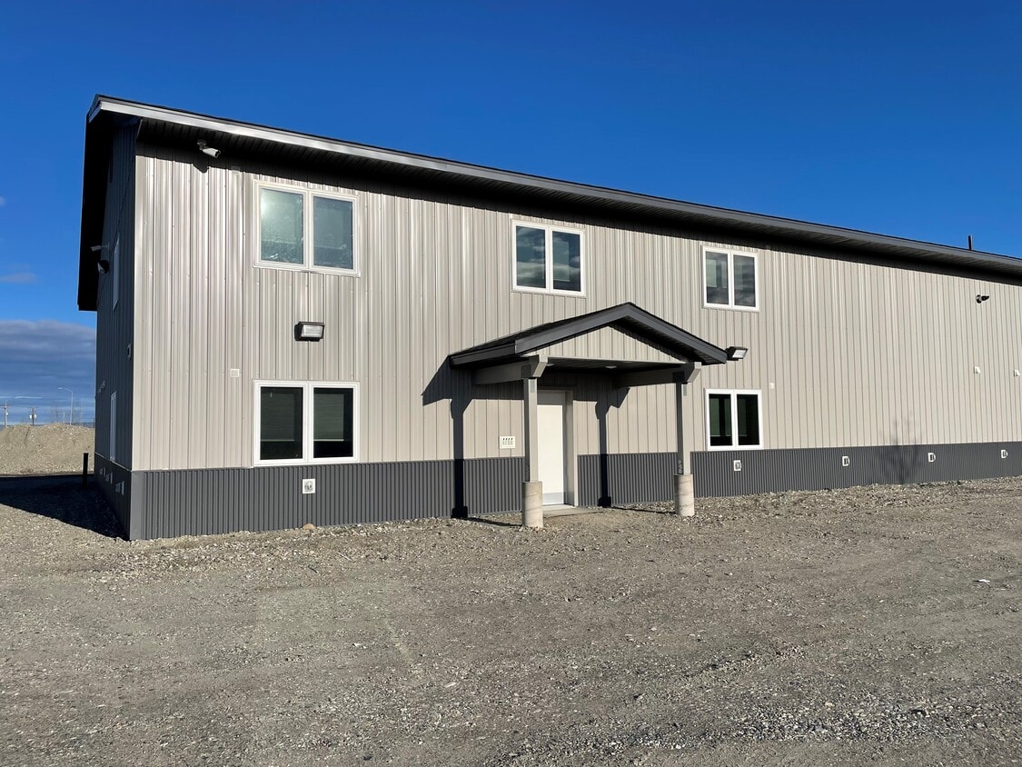 Primary Photo - 520 Old Richardson Hwy