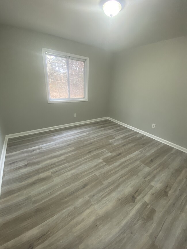 Bedroom - 1627 Line Cir