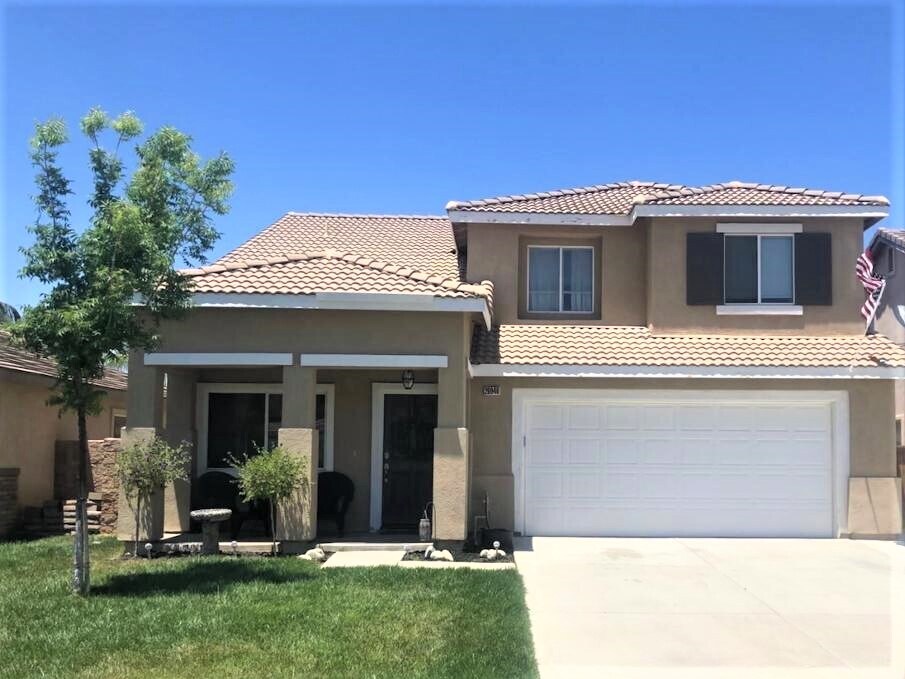 Foto principal - 26940 Wildflower St