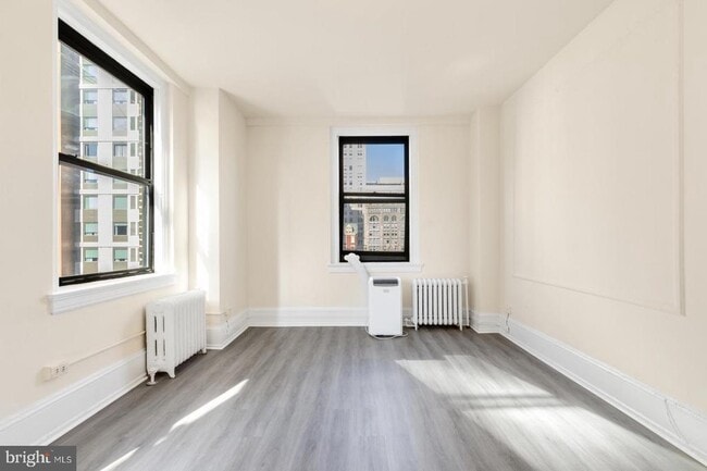 Building Photo - 1324 Locust St