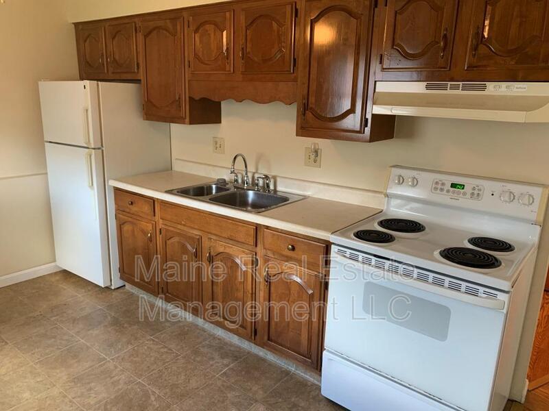 381385 Pine St Unit 1, Bangor, ME 04401 Condo for Rent in Bangor