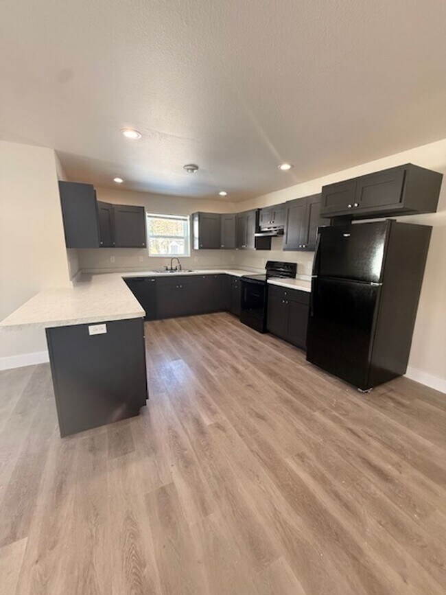 Foto del edificio - 2810/2812 16th St S