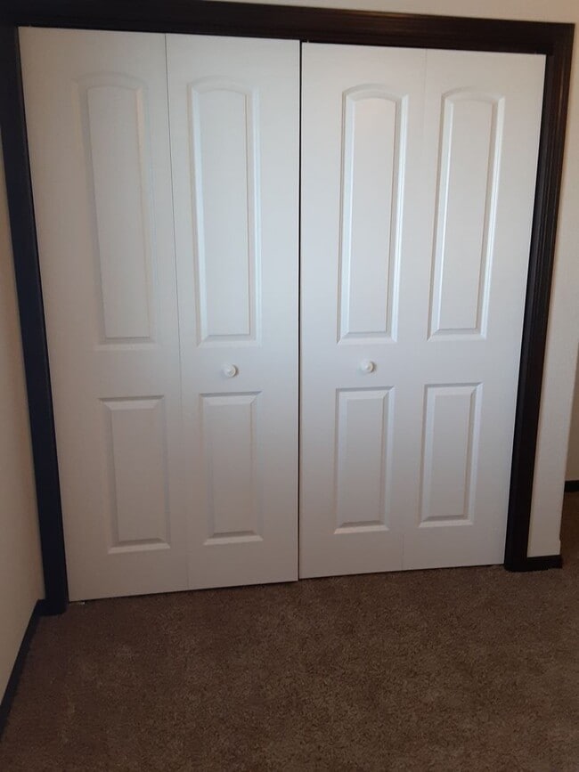 Building Photo - Modern Comfort: Discover Our 2-Bedroom 2-Bath Apartment Gem