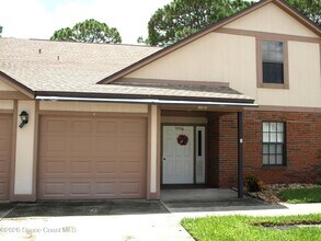 Building Photo - 9010 Wedgewood Pl