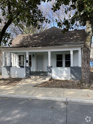 Building Photo - 326 Sanford St