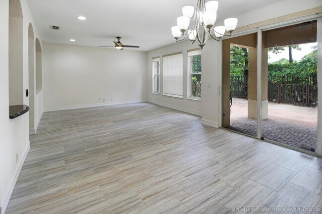 Foto del edificio - 5794 NW 119th Terrace