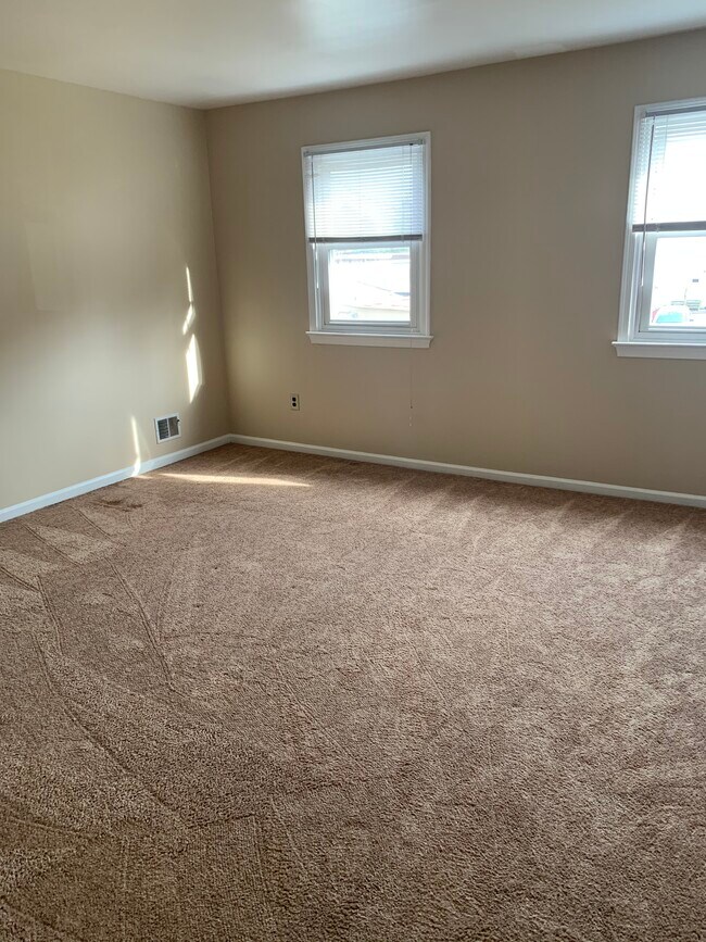 bedroom - 402 Gilpin Rd
