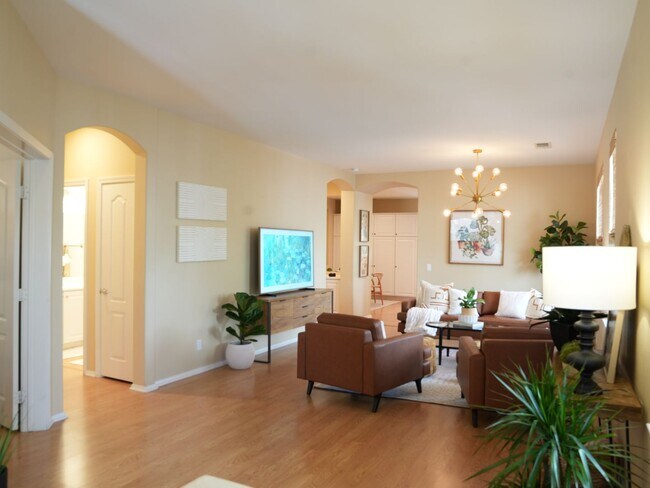 Foto del edificio - Cozy Stevenson Ranch Home on a Quiet Cul-D...