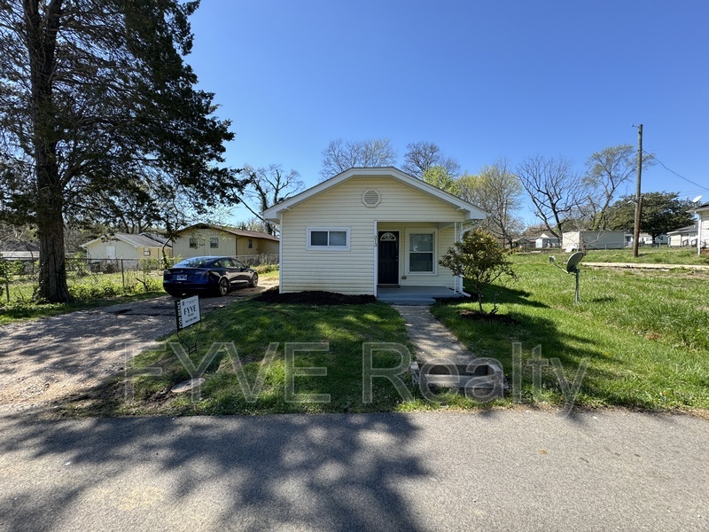 Primary Photo - 213 Connex St