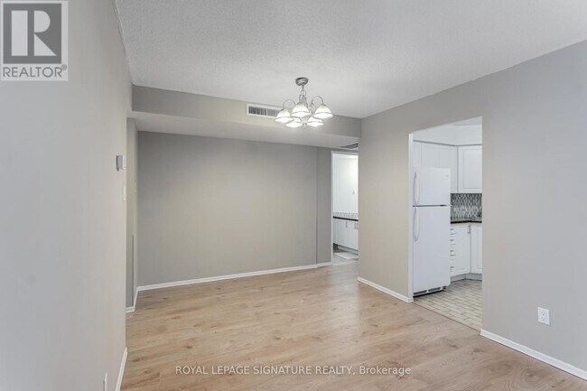 Photo du bâtiment - 5795-5795 Yonge St