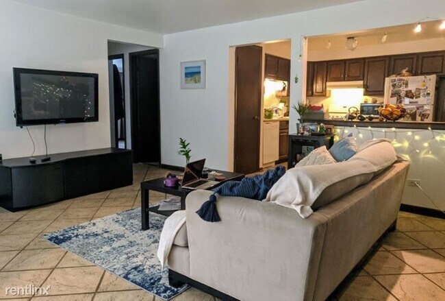 Foto del edificio - 2 br, 1 bath Condo - 8431 W. Bryn Mawr Ave