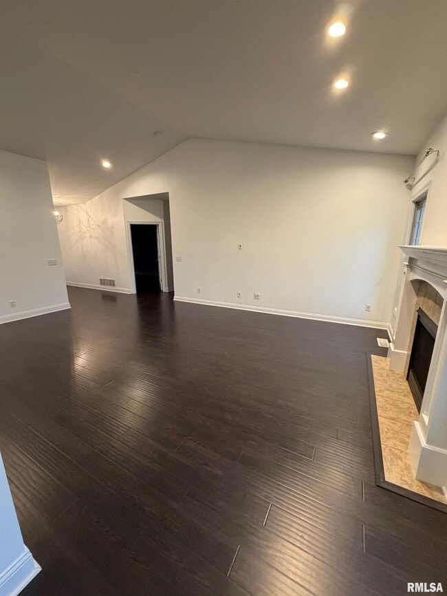 Foto del edificio - 2625 E 56th Ct