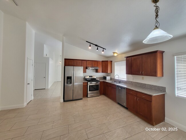Building Photo - 1201 Olvera Way