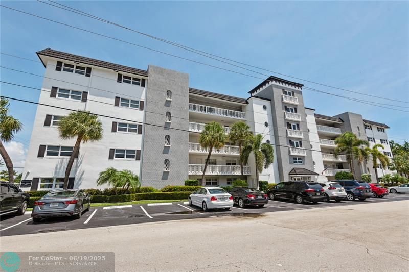 Foto principal - 5100 Bayview Dr