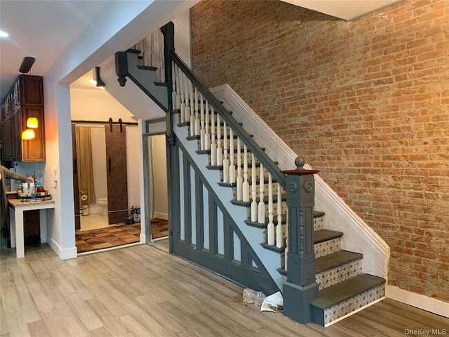 Building Photo - 28 Courtney Ave