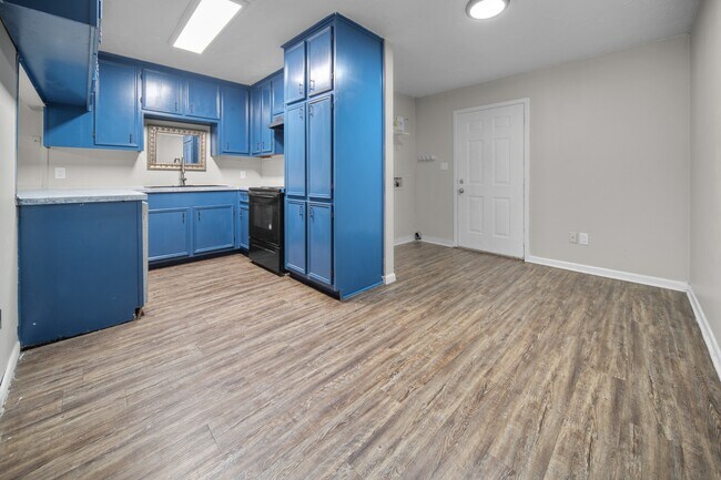 Building Photo - 12023 Joni Dr